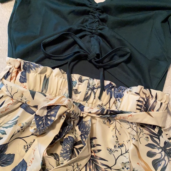 Outfit 🌴 - Picture 2 of 2